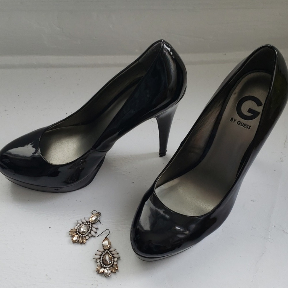 [Guess] Black patent stiletto pumps / heels